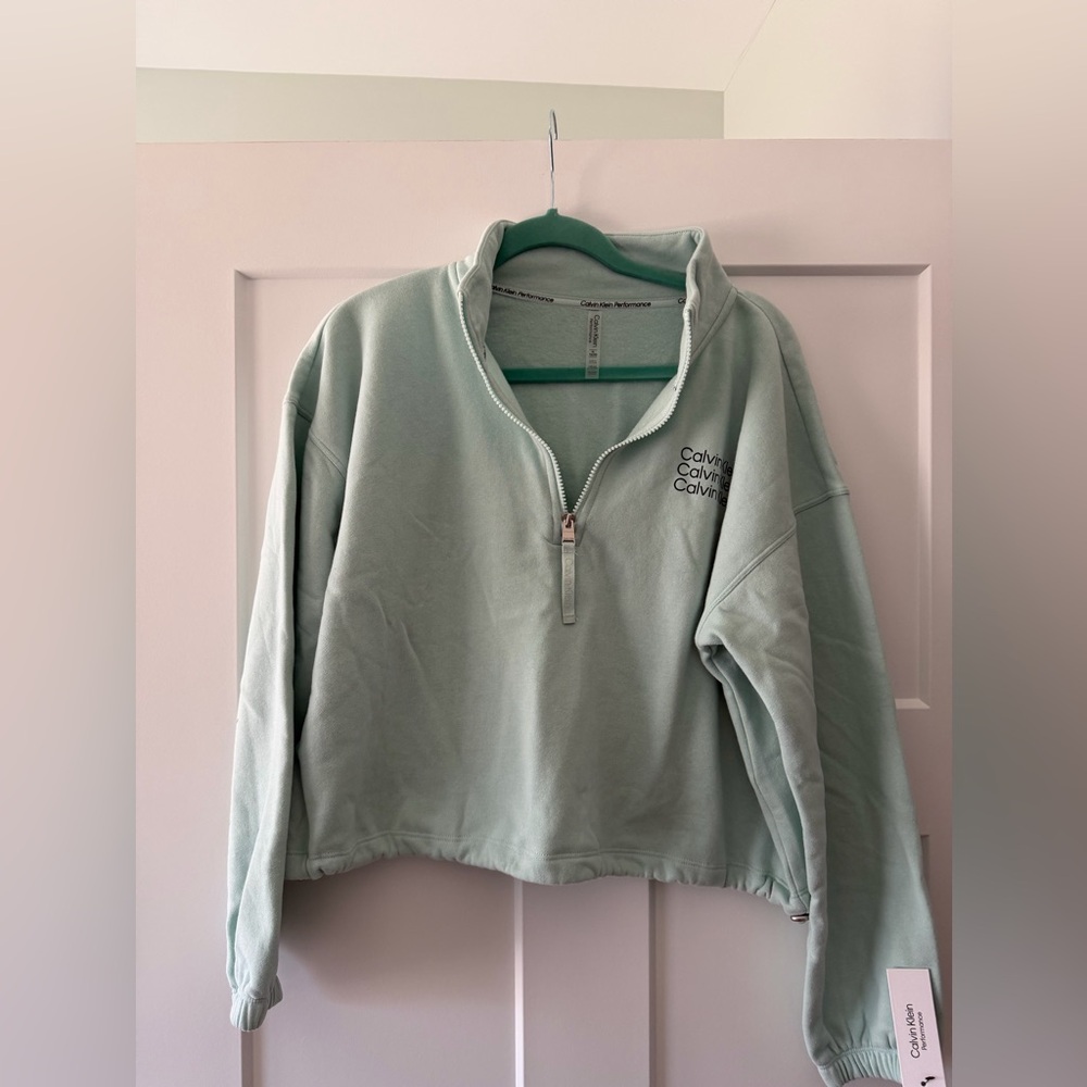 Calvin Klein cropped fleece Too size XL